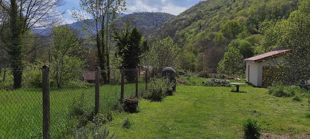 Maison Au Pied De La Montagne Aspet Esterno foto